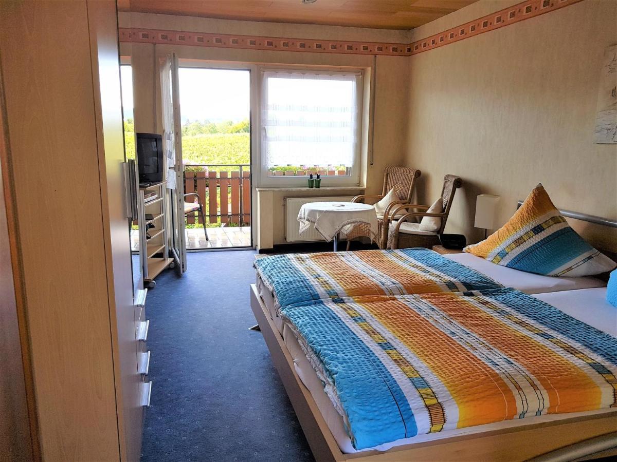 Ferienweinhaus Roemer-Knodt Kröv Esterno foto